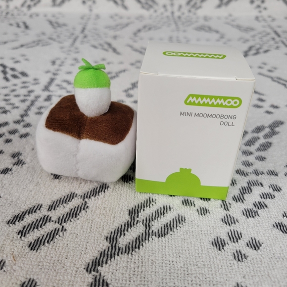 [MAMAMOO] MOOMOO'S 9th ANNIVERSARY - MINI MOOMOOBONG DOLL - Picture 3 of 4